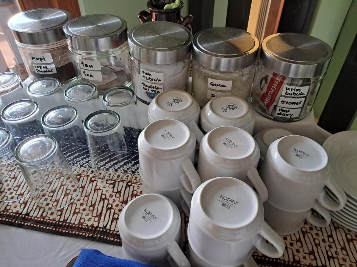 Griya Jene Homestay Syariah Ngabean Exteriör bild